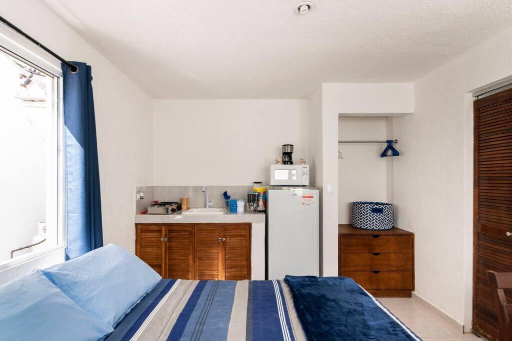 Micro Studio Perfect For Backpackers, Couples, 3 Min Drive To Playa El Nino Cancun Bagian luar foto